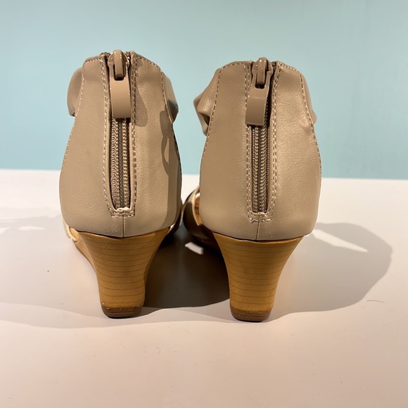 Patrizia Wedge Sandle - Picture 4 of 4